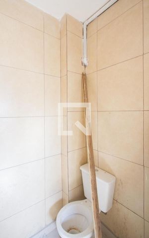 Apartamento à venda com 102m², 2 quartos e sem vaga Apartamento à venda com 102m², 2 quartos e sem vagaBanheiro