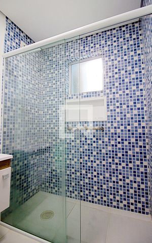 Casa à venda com 94m², 2 quartos e 1 vaga Casa à venda com 94m², 2 quartos e 1 vagaBanheiro da Suíte