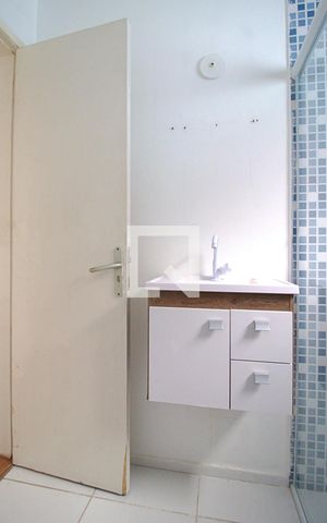 Casa à venda com 94m², 2 quartos e 1 vaga Casa à venda com 94m², 2 quartos e 1 vagaBanheiro Social