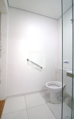 Casa à venda com 94m², 2 quartos e 1 vaga Casa à venda com 94m², 2 quartos e 1 vagaBanheiro da Suíte