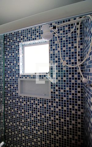 Casa à venda com 94m², 2 quartos e 1 vaga Casa à venda com 94m², 2 quartos e 1 vagaBanheiro Social