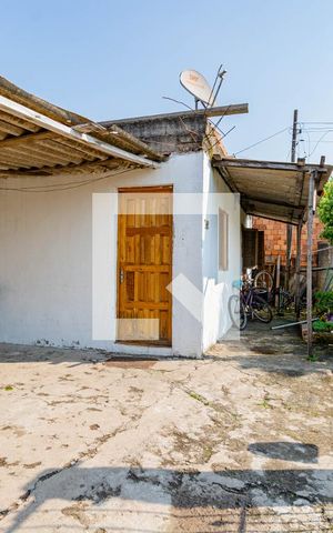 Casa à venda com 90m², 4 quartos e 2 vagas Casa à venda com 90m², 4 quartos e 2 vagasQuintal