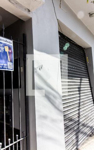 Studio para alugar com 45m², 1 quarto e sem vaga Studio para alugar com 45m², 1 quarto e sem vagaPlaca Quinto Andar