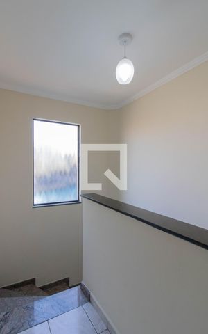 Casa à venda com 240m², 3 quartos e 6 vagasEscada