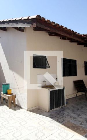 Casa para alugar com 151m², 3 quartos e 2 vagasÁrea de Serviço