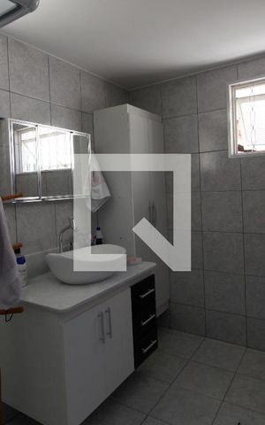 Casa para alugar com 151m², 3 quartos e 2 vagasBanheiro
