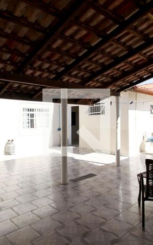 Casa para alugar com 151m², 3 quartos e 2 vagasÁrea Externa