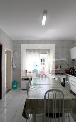 Casa para alugar com 151m², 3 quartos e 2 vagasCozinha