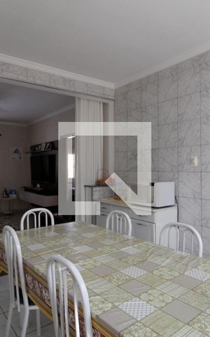 Casa para alugar com 151m², 3 quartos e 2 vagasCozinha