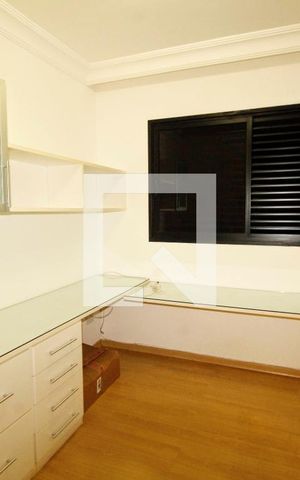 Apartamento à venda com 87m², 3 quartos e 2 vagasQuarto 2