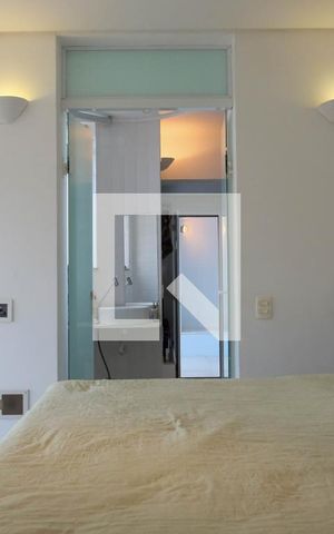 Casa à venda com 540m², 5 quartos e 4 vagas Casa à venda com 540m², 5 quartos e 4 vagasBanheiro