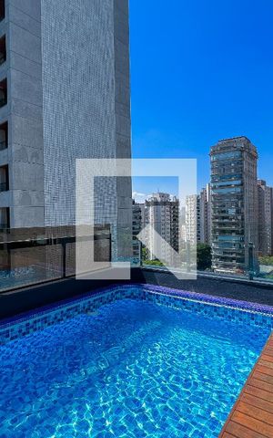 Apartamento à venda com 375m², 3 quartos e 4 vagasPiscina