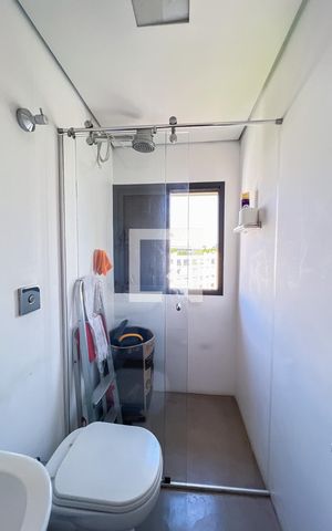 Apartamento à venda com 375m², 3 quartos e 4 vagasBanheiro de Serviço