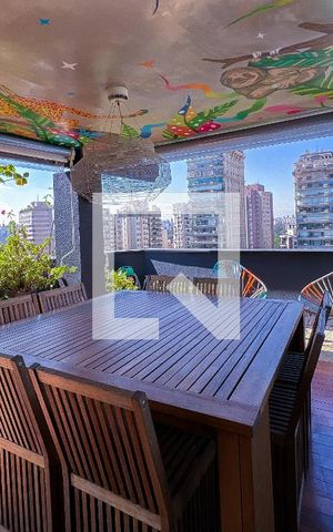 Apartamento à venda com 375m², 3 quartos e 4 vagasChurrasqueira