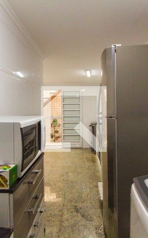 Casa à venda com 160m², 3 quartos e 2 vagas Casa à venda com 160m², 3 quartos e 2 vagasÁrea de Serviço