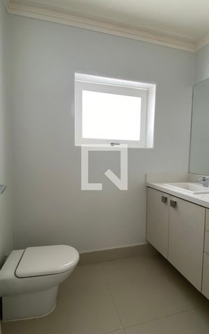 Casa de condomínio à venda com 533m², 4 quartos e 4 vagasBanheiro da Suíte 4