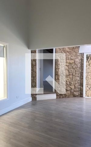 Casa de condomínio à venda com 533m², 4 quartos e 4 vagasSala de TV