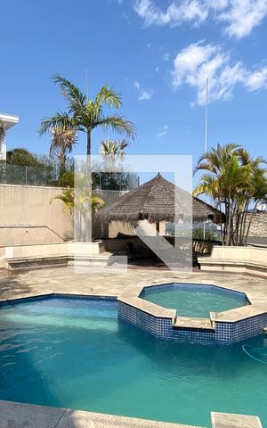 Casa de condomínio à venda com 533m², 4 quartos e 4 vagasPiscina