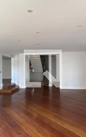 Casa de condomínio à venda com 533m², 4 quartos e 4 vagasSala