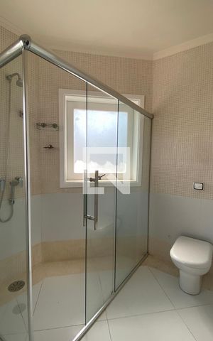 Casa de condomínio à venda com 533m², 4 quartos e 4 vagasBanheiro da Suíte 2