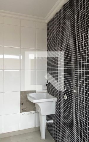 Casa de condomínio à venda com 533m², 4 quartos e 4 vagasÁrea de Serviço