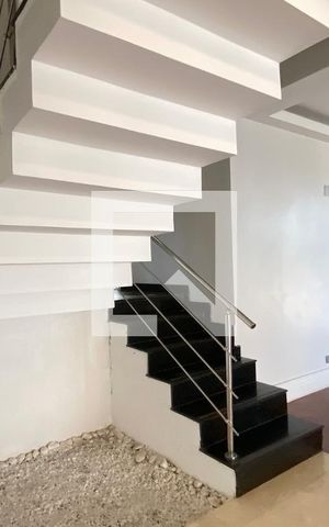 Casa de condomínio à venda com 533m², 4 quartos e 4 vagasSala