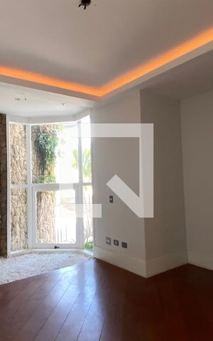 Casa de condomínio à venda com 533m², 4 quartos e 4 vagasSala de Jantar