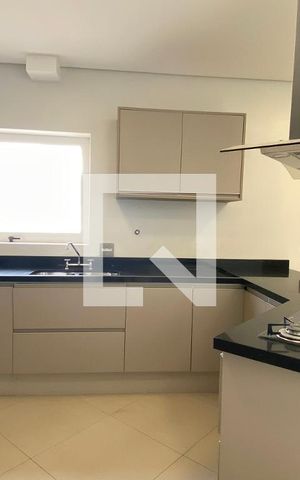 Casa de condomínio à venda com 533m², 4 quartos e 4 vagasCozinha