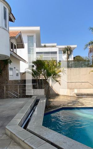 Casa de condomínio à venda com 533m², 4 quartos e 4 vagasPiscina