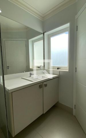 Casa de condomínio à venda com 533m², 4 quartos e 4 vagasBanheiro da Suíte 3
