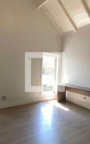 Casa de condomínio à venda com 533m², 4 quartos e 4 vagasSuíte 2