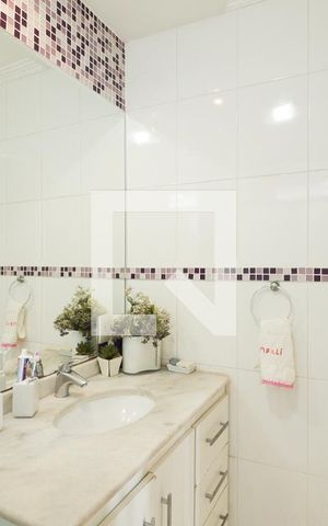 Apartamento à venda com 98m², 2 quartos e 1 vagaBanheiro da Suíte
