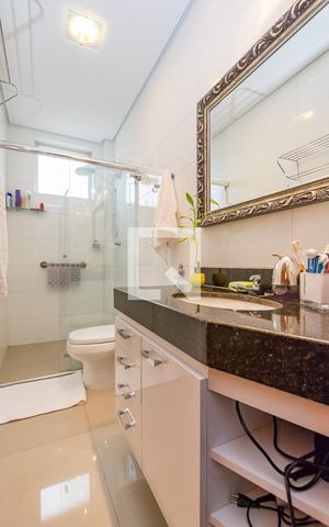 Apartamento à venda com 153m², 3 quartos e 1 vaga Apartamento à venda com 153m², 3 quartos e 1 vagaBanheiro da Suíte