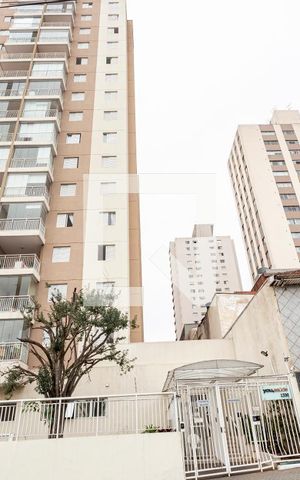 Apartamento para alugar com 58m², 2 quartos e 1 vaga Apartamento para alugar com 58m², 2 quartos e 1 vagaFachada