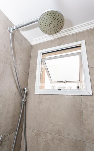 Apartamento para alugar com 58m², 2 quartos e 1 vaga Apartamento para alugar com 58m², 2 quartos e 1 vagaBanheiro da Suíte