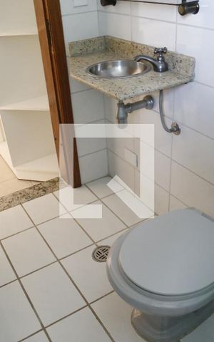 Apartamento para alugar com 20m², 1 quarto e sem vagaBanheiro