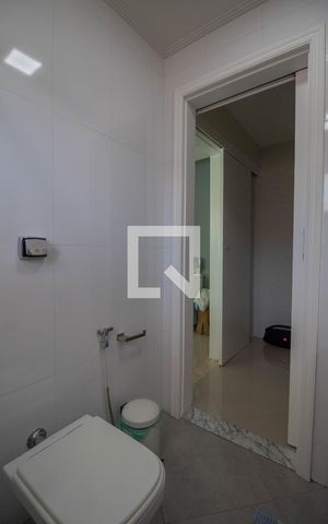 Casa à venda com 400m², 4 quartos e 2 vagas Casa à venda com 400m², 4 quartos e 2 vagasBanheiro do Quarto 2