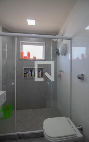 Casa à venda com 400m², 4 quartos e 2 vagas Casa à venda com 400m², 4 quartos e 2 vagasBanheiro do Quarto 2