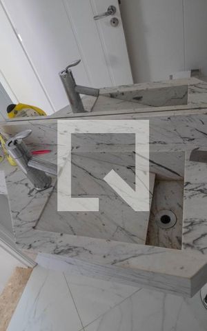 Casa à venda com 400m², 4 quartos e 2 vagas Casa à venda com 400m², 4 quartos e 2 vagasBanheiro
