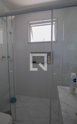 Casa à venda com 400m², 4 quartos e 2 vagas Casa à venda com 400m², 4 quartos e 2 vagasBanheiro do Quarto 1
