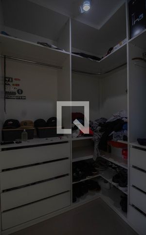 Casa à venda com 400m², 4 quartos e 2 vagas Casa à venda com 400m², 4 quartos e 2 vagasQuarto 1