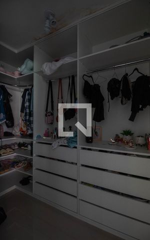 Casa à venda com 400m², 4 quartos e 2 vagas Casa à venda com 400m², 4 quartos e 2 vagasQuarto 2