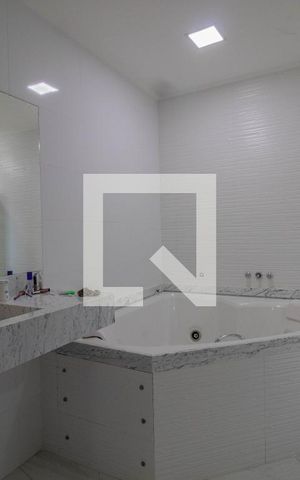 Casa à venda com 400m², 4 quartos e 2 vagas Casa à venda com 400m², 4 quartos e 2 vagasBanheiro do Quarto 3