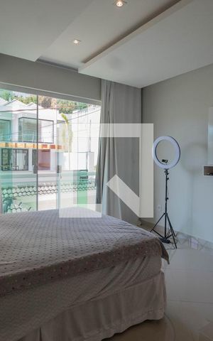 Casa à venda com 400m², 4 quartos e 2 vagas Casa à venda com 400m², 4 quartos e 2 vagasQuarto 2