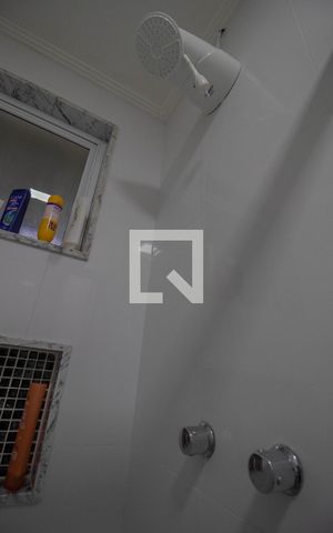 Casa à venda com 400m², 4 quartos e 2 vagas Casa à venda com 400m², 4 quartos e 2 vagasBanheiro