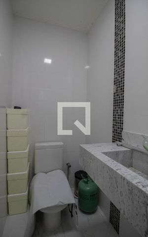 Casa à venda com 400m², 4 quartos e 2 vagas Casa à venda com 400m², 4 quartos e 2 vagasBanheiro