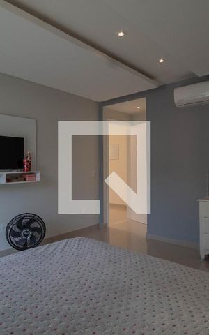 Casa à venda com 400m², 4 quartos e 2 vagas Casa à venda com 400m², 4 quartos e 2 vagasQuarto 2