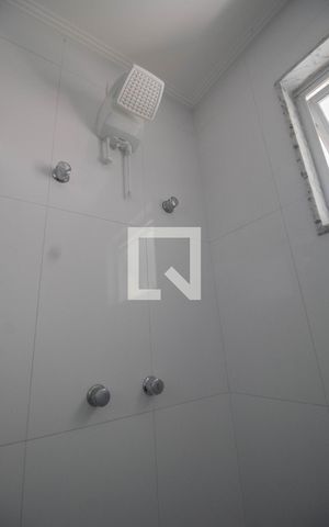 Casa à venda com 400m², 4 quartos e 2 vagas Casa à venda com 400m², 4 quartos e 2 vagasBanheiro do Quarto 1