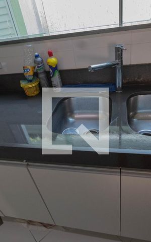 Casa à venda com 400m², 4 quartos e 2 vagas Casa à venda com 400m², 4 quartos e 2 vagasCozinha