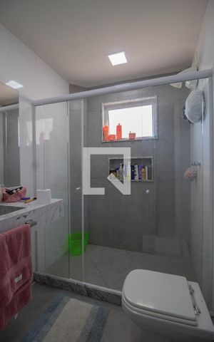 Casa à venda com 400m², 4 quartos e 2 vagas Casa à venda com 400m², 4 quartos e 2 vagasBanheiro do Quarto 2